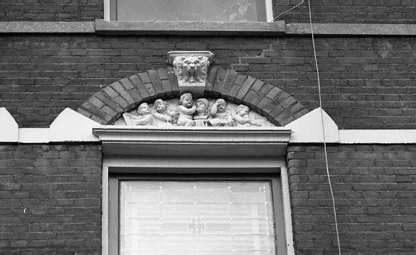 Benthuizerstraat 61 detail