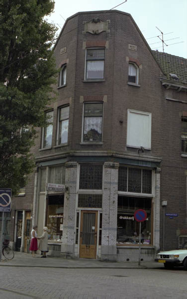 Benthuizerstraat hoek Raephorststraat