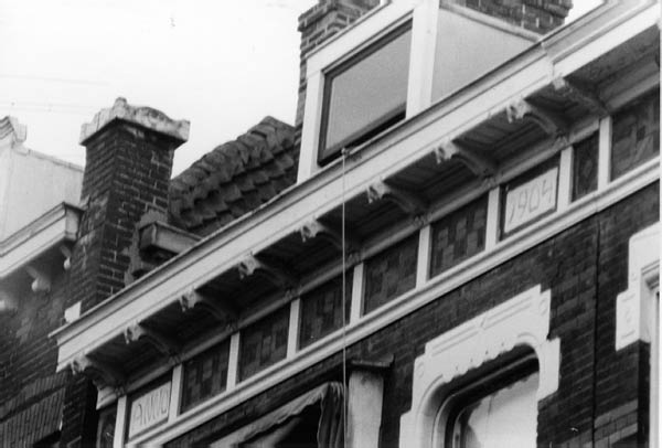 Roovalkstraat nummer onbekend gevelsteen 1904