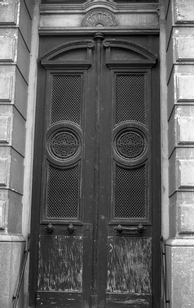 Schiekade 628 onzeker voordeuren