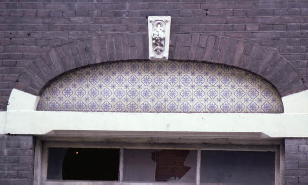 Burgemeester Roosstraat 49 tegels